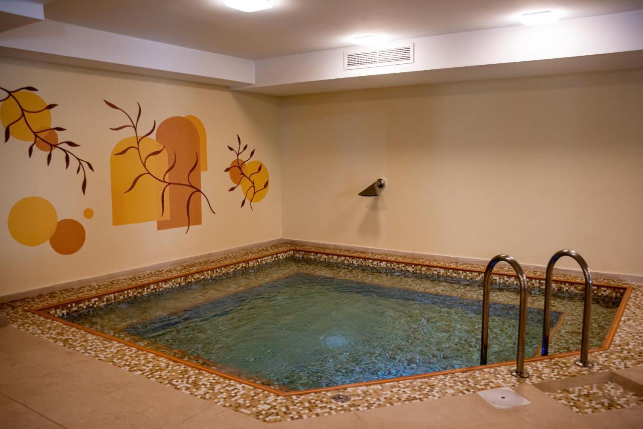 Fiald Hotel & Spa Bacau Exterior photo