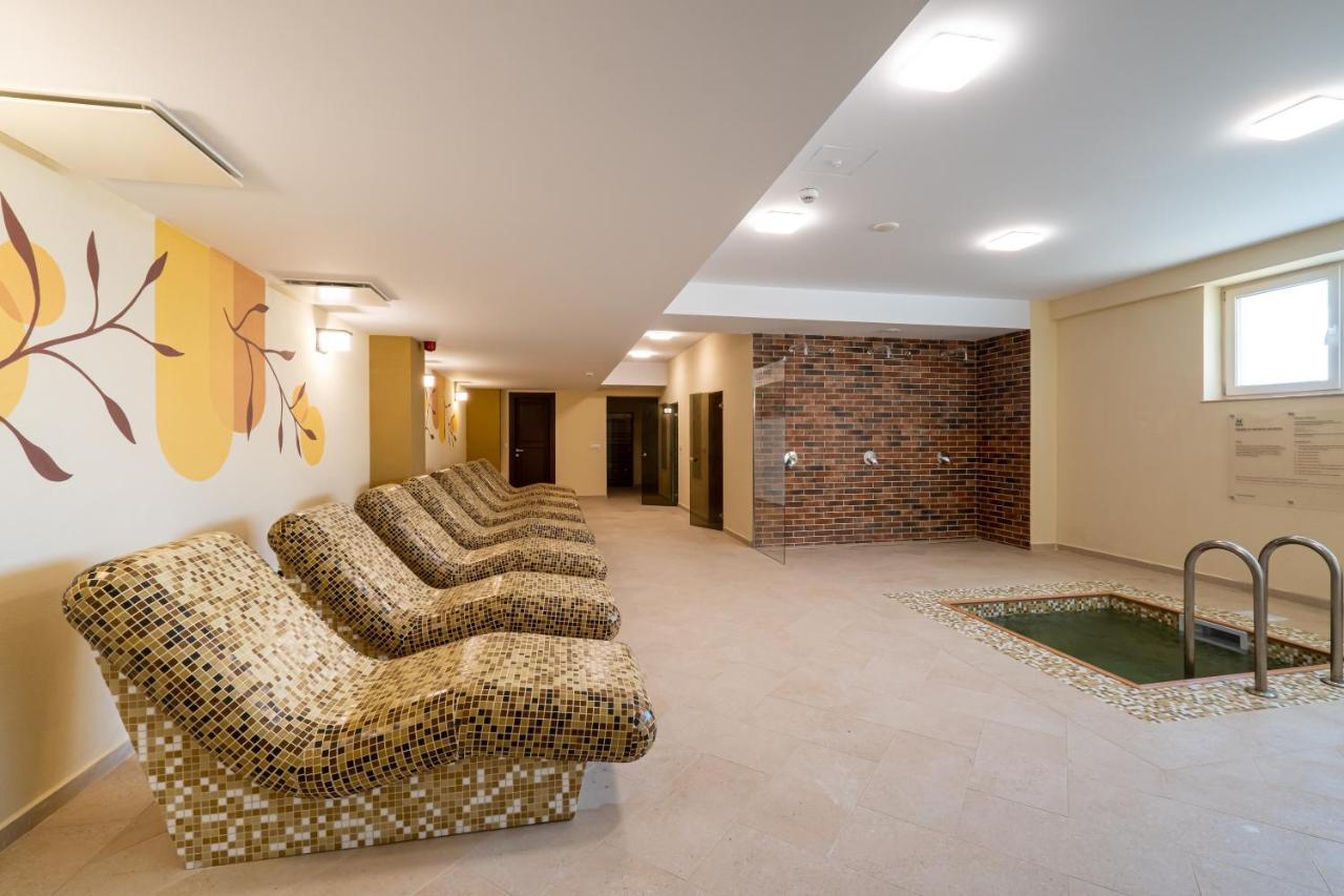 Fiald Hotel & Spa Bacau Exterior photo
