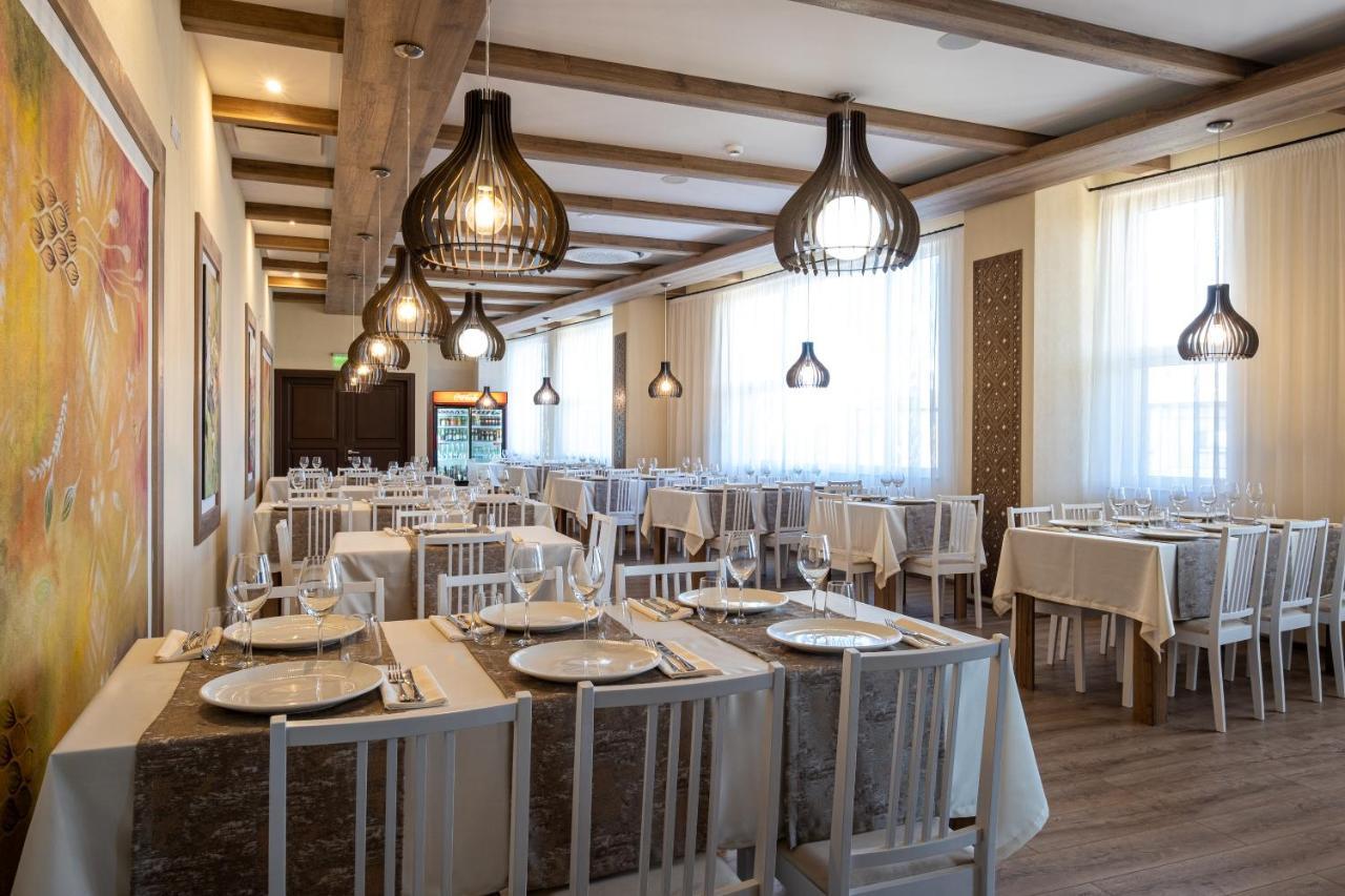 Fiald Hotel & Spa Bacau Exterior photo